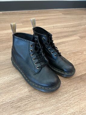 Vegan Black Leather Lace-Up women’s Ankle doc marten Boots